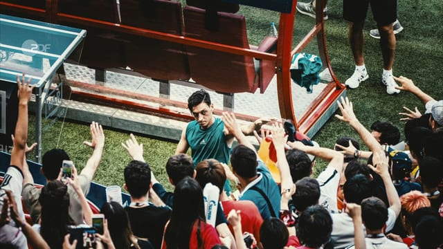 Mesut Özil – zu Gast bei Freunden – Szenenbild